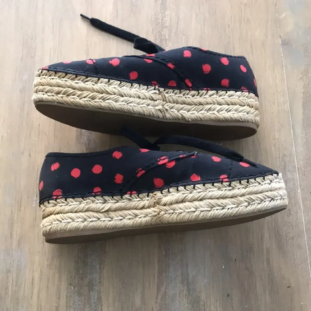 Alice + Olivia size 40